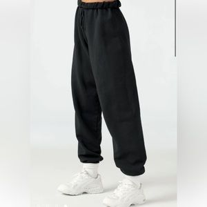 Joah Brown - Oversized jogger in black French terry